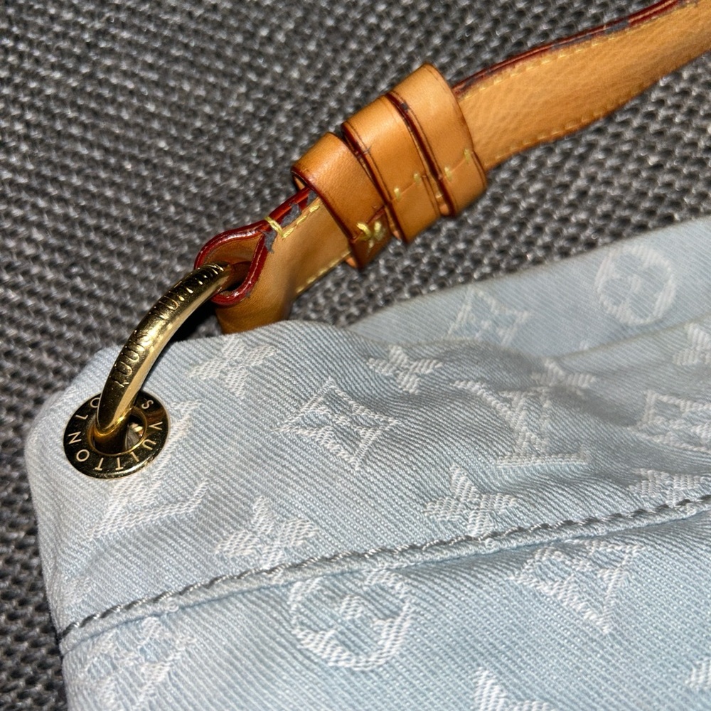 Louis Vuitton Blue Denim Monogram Daily GM Hobo Shoulder Bag - Picture 5 of 8